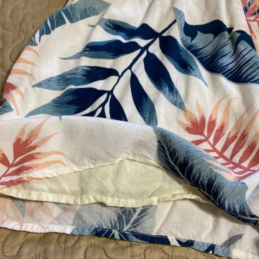 Tobi Floral Halter Romper - Picture 2 of 4